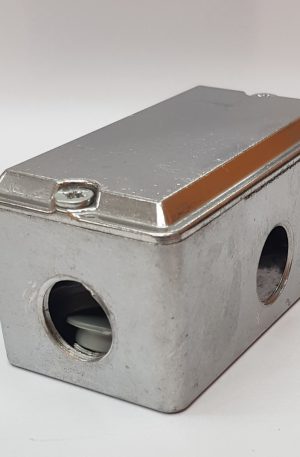 CAJA P/ BASTIDOR 1/2" -CON TAPA-SIN JUNTA ALUMINIO
